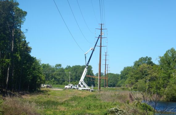 photo 4 transmission line installation